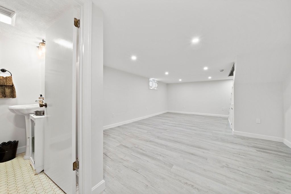 16 F Street Hull, MA 02045 - Photo 21 of 35