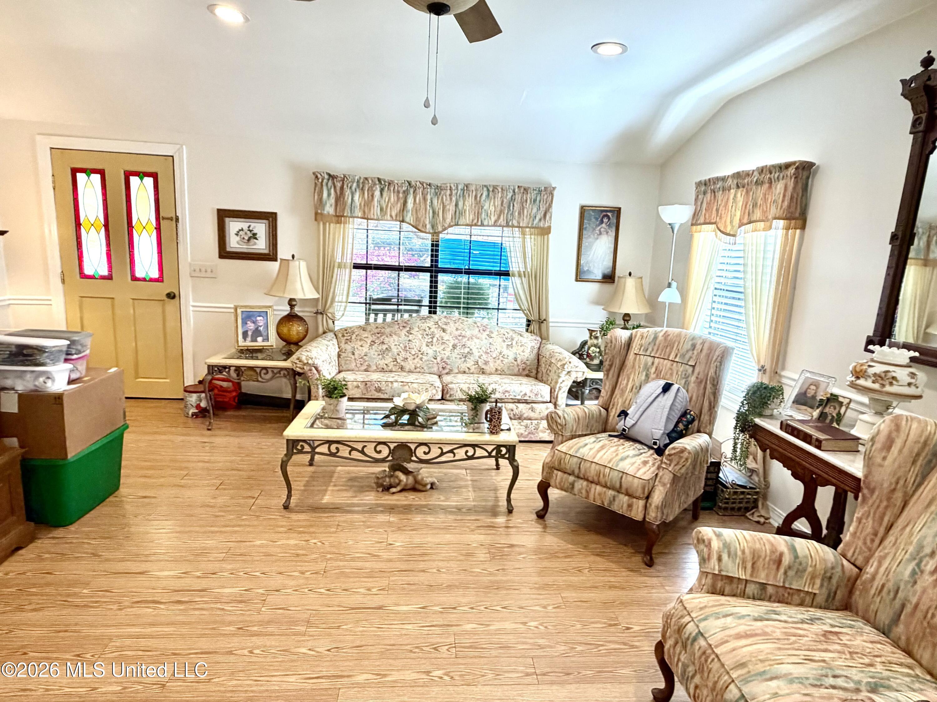 5319 Griffin Street Moss Point, MS 39563 - Photo 11 of 33 IMG_3245