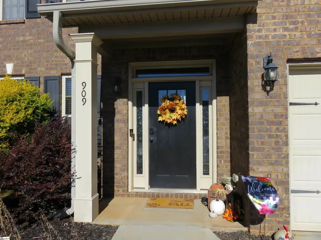$414,900 | 909 Deephallow Place, Greer, SC 29651