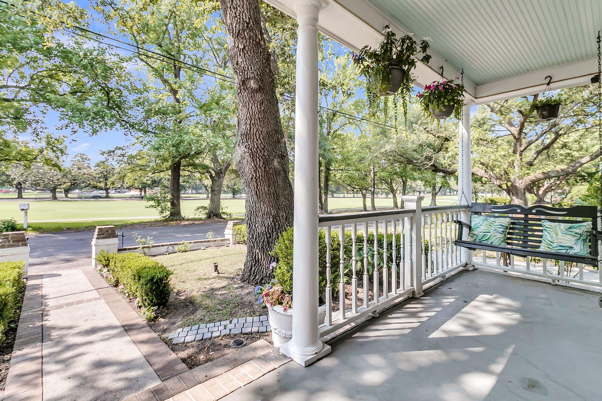 2142 Golfview Drive Charleston, SC 29412 - Photo 6 of 67 4 (1)