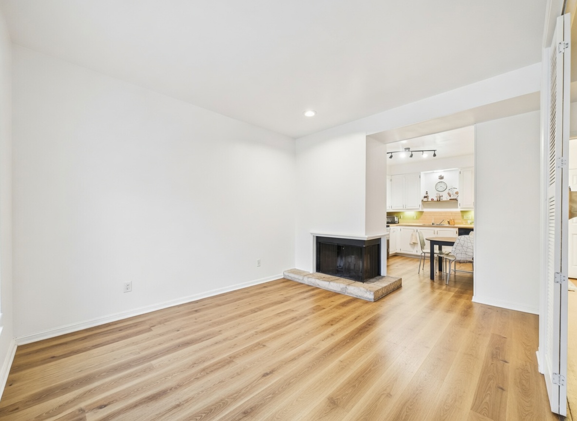 a view of livingroom with furniture and wooden floor