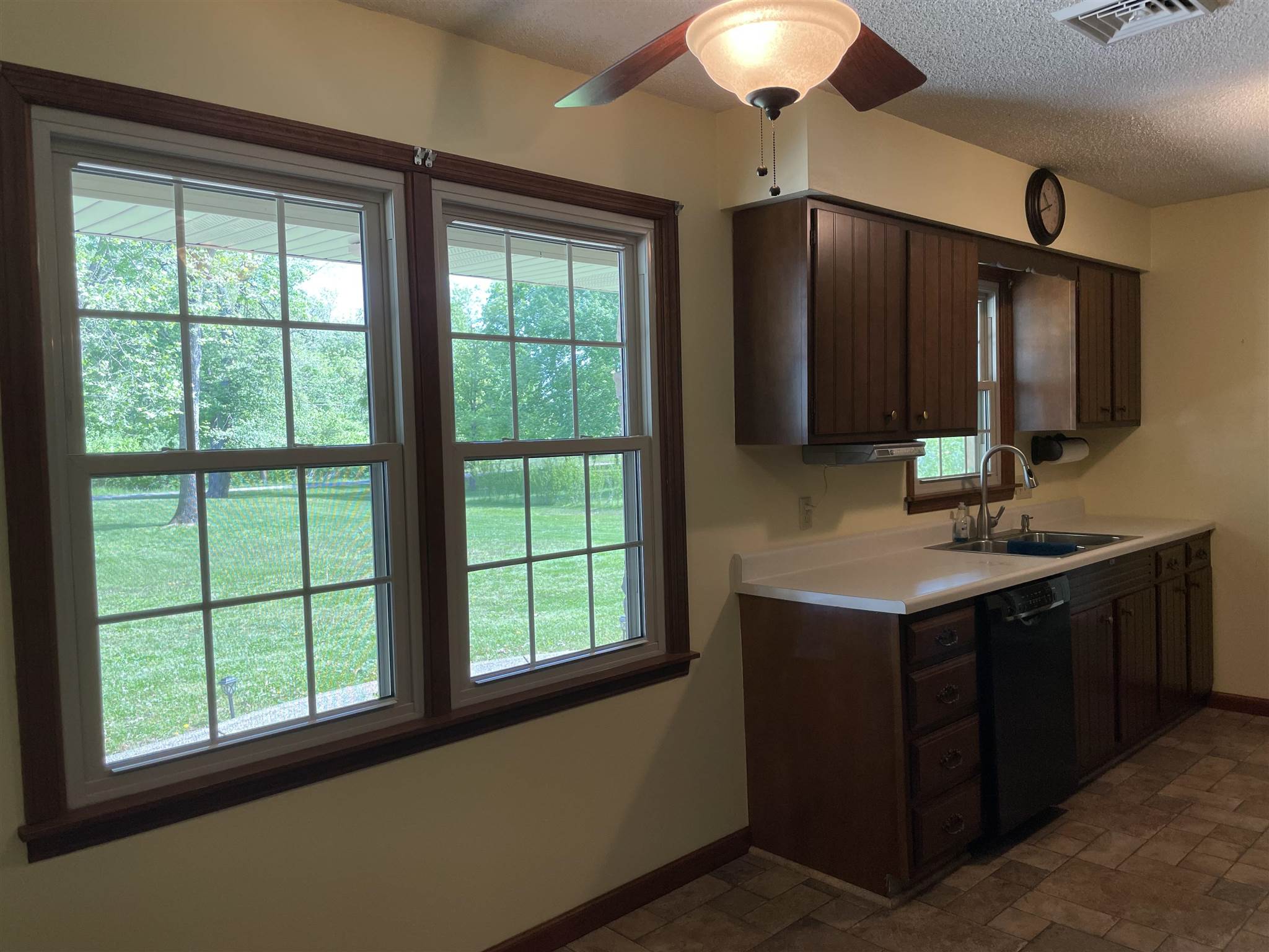 11799 Nobles Chapel Road Elberfeld, IN 47613 - Photo 5 of 26 Gallery Image 5