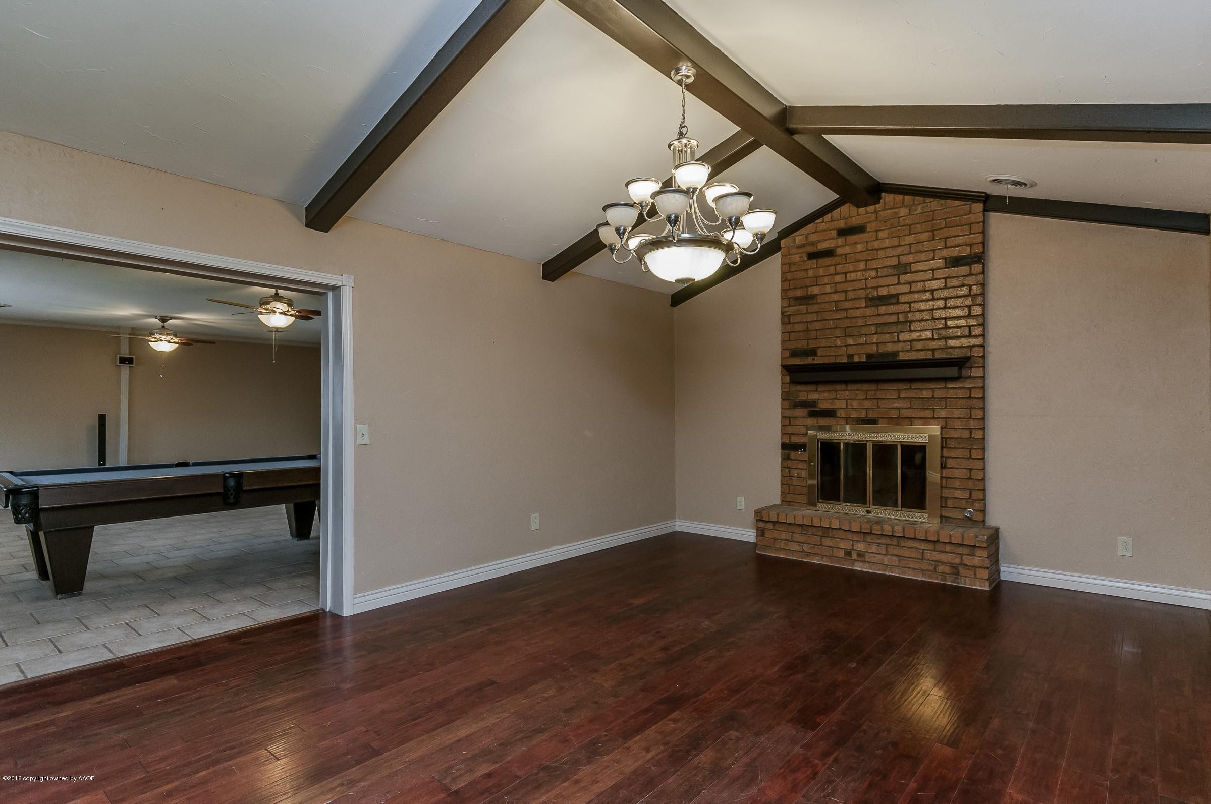 5102 McCarty Boulevard Amarillo, TX 79110 - Photo 2 of 21 002_Living Room