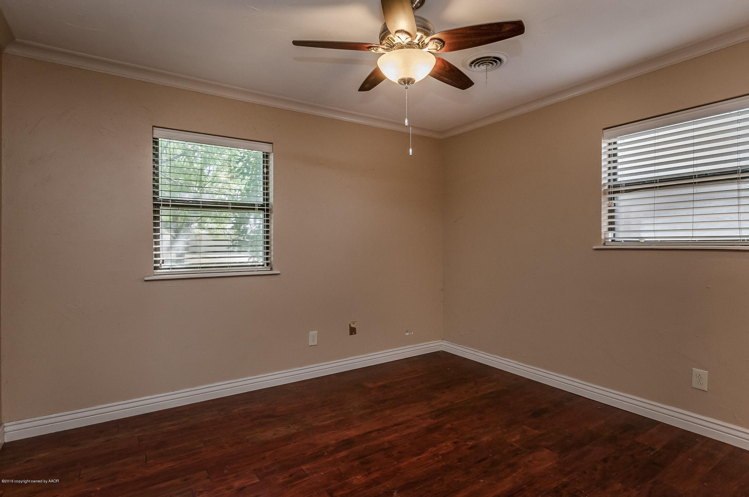 5102 McCarty Boulevard Amarillo, TX 79110 - Photo 4 of 21 013_Master Bedroom