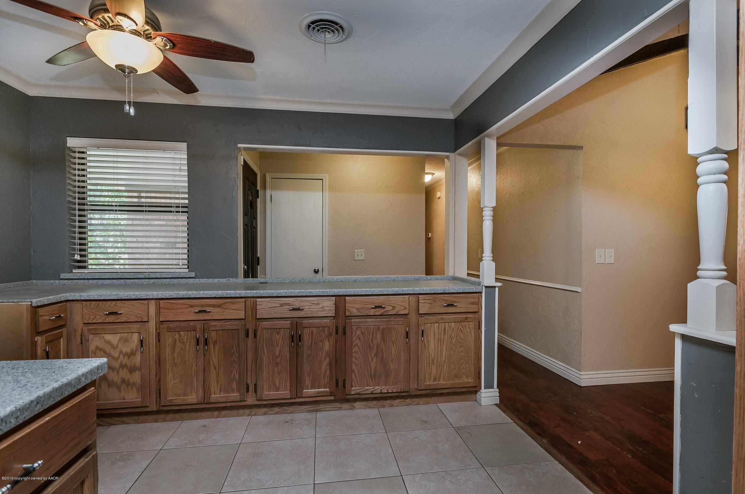 5102 McCarty Boulevard Amarillo, TX 79110 - Photo 7 of 21 005_Kitchen (2)