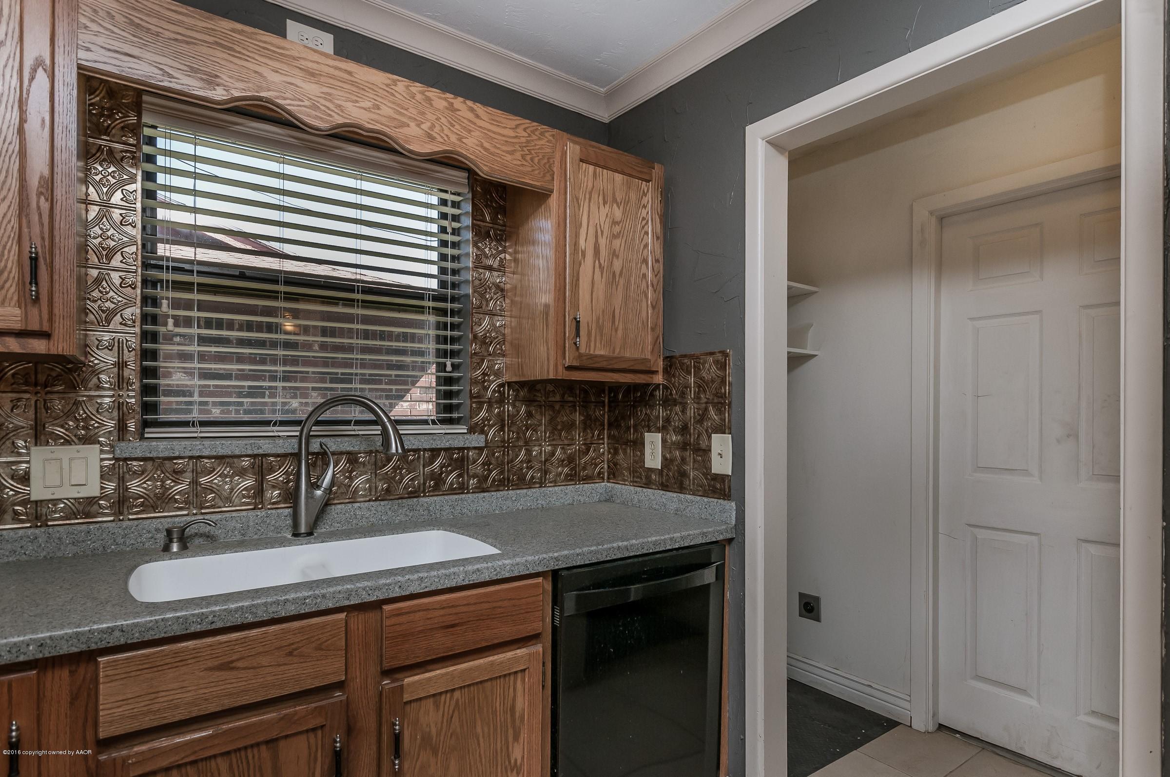5102 McCarty Boulevard Amarillo, TX 79110 - Photo 10 of 21 008_Kitchen (5)