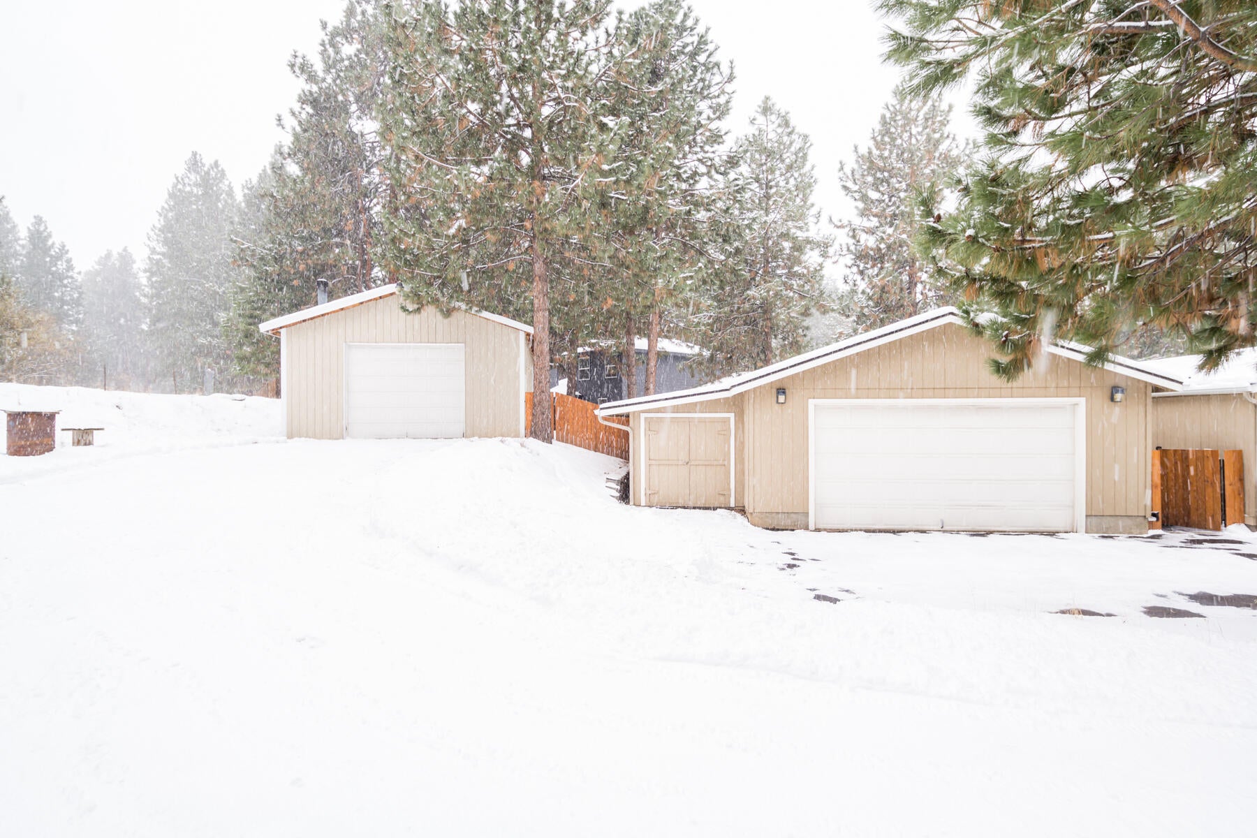 19271 Indian Summer Road Bend, OR 97702 - Photo 5 of 48 JH5_8091