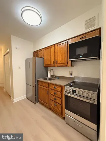 $1,850 | 4740 Connecticut Avenue Northwest, Unit 112, Washington, DC 20008