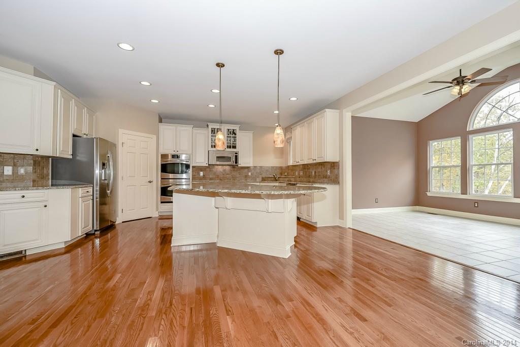 528 Placid Court Tega Cay, SC 29708 - Photo 5 of 24 Gallery Image 5