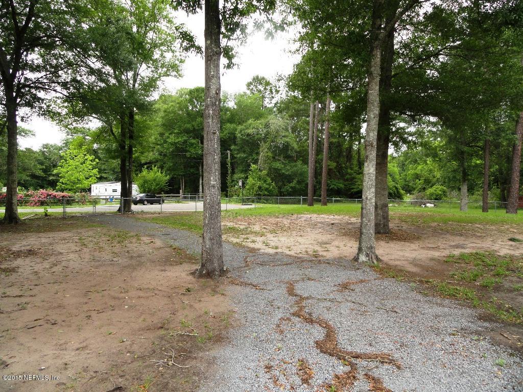 150 Limann Road Jacksonville, FL 32234 - Photo 4 of 41 Large Back Yard