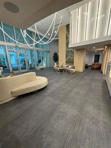 $510,000 | 90 Southwest 3rd Street, Unit 3901, Miami, FL 33130