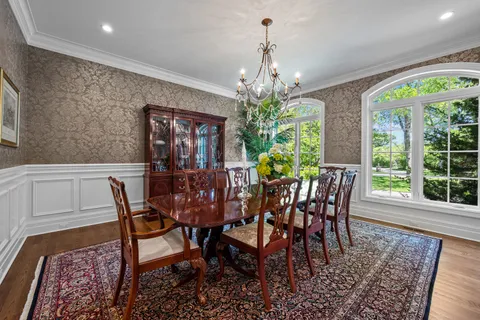 $3,375,000 | 1150 West Keswick Lane, Lake Forest, IL 60045