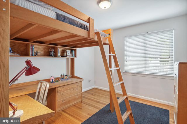 $950,000 | 2511 King Street, Alexandria, VA 22301