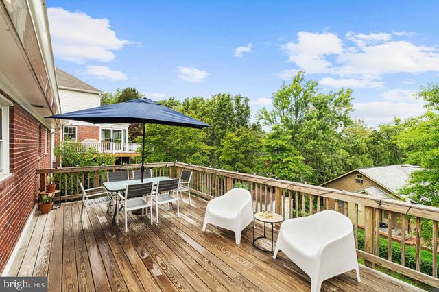 $950,000 | 2511 King Street, Alexandria, VA 22301