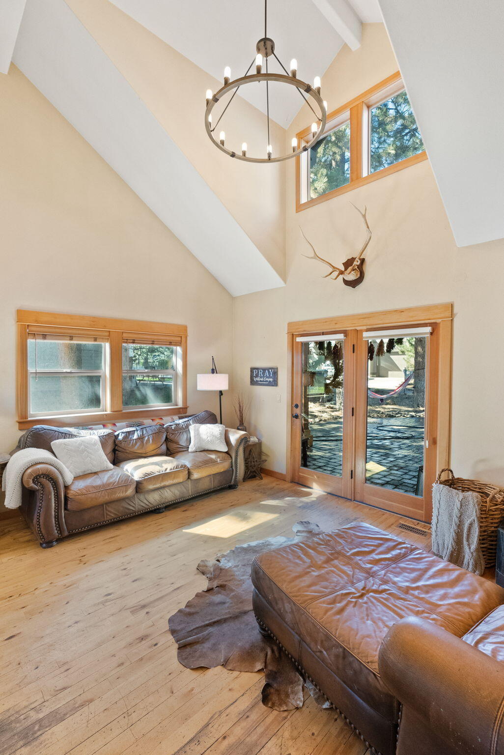 2405 Northwest Skyline Ranch Road Bend, OR 97703 - Photo 26 of 45