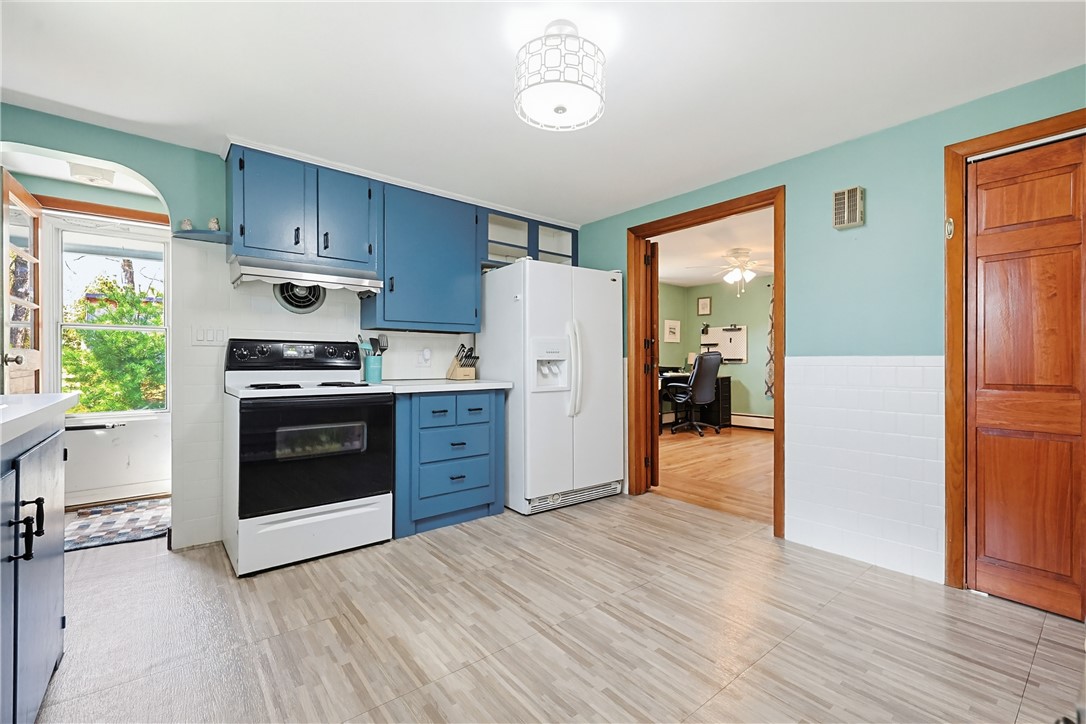 18 Adelaide Avenue Smithfield, RI 02917 - Photo 9 of 23