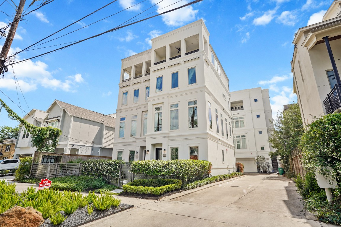 1812 Rosedale Street, Unit A Houston, TX 77004 - Photo 17 of 21 Corner lot positioning with private drive—offering both presence and privacy.