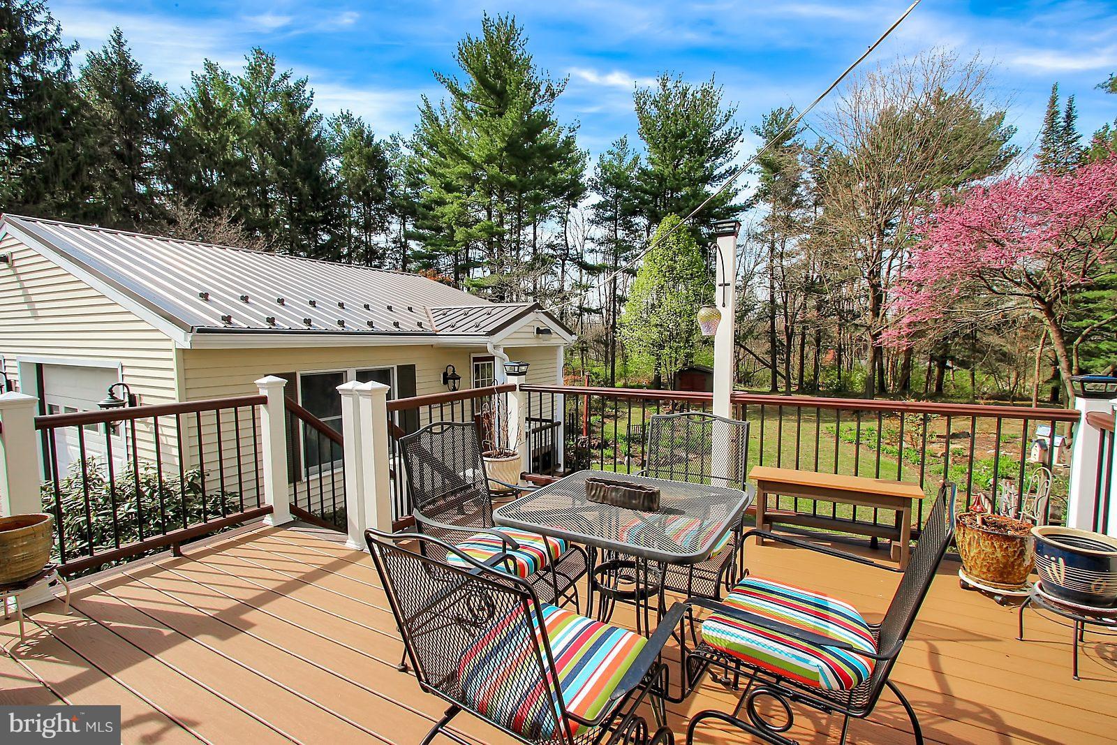 16617 Kendle Road Williamsport, MD 21795 - Photo 22 of 30 New Trex deck off family room