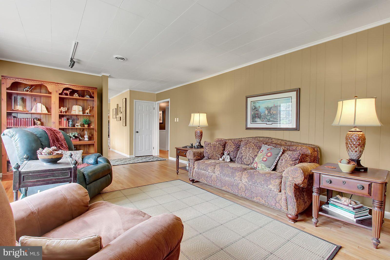 16617 Kendle Road Williamsport, MD 21795 - Photo 4 of 30 hardwood floors