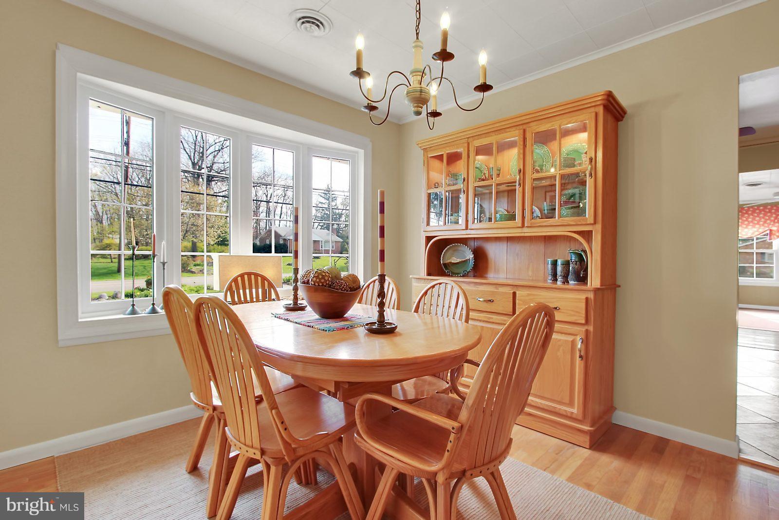 16617 Kendle Road Williamsport, MD 21795 - Photo 5 of 30 large picture window