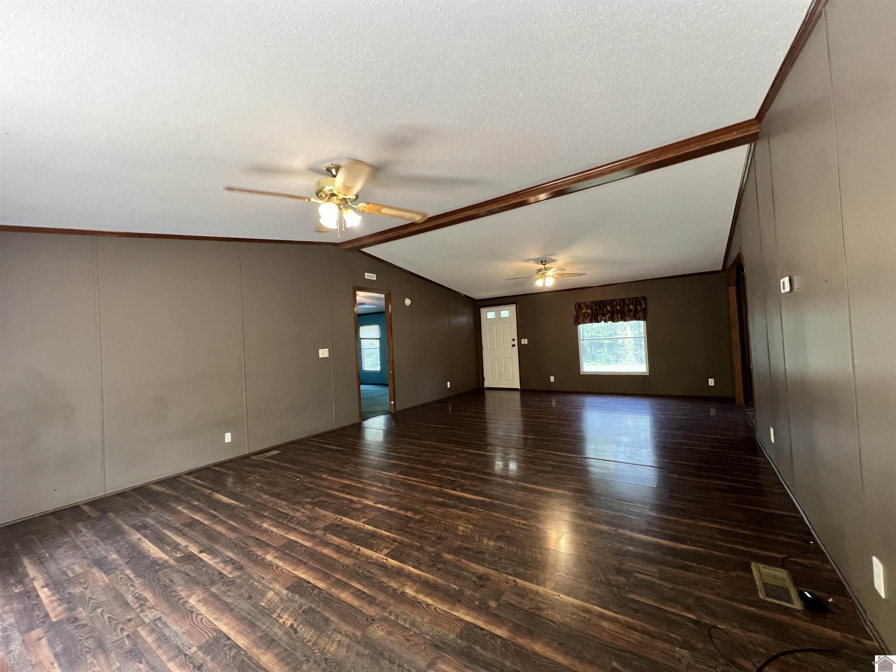 5392 New Providence Road Hazel, KY 42049 - Photo 4 of 28 Very Spacious