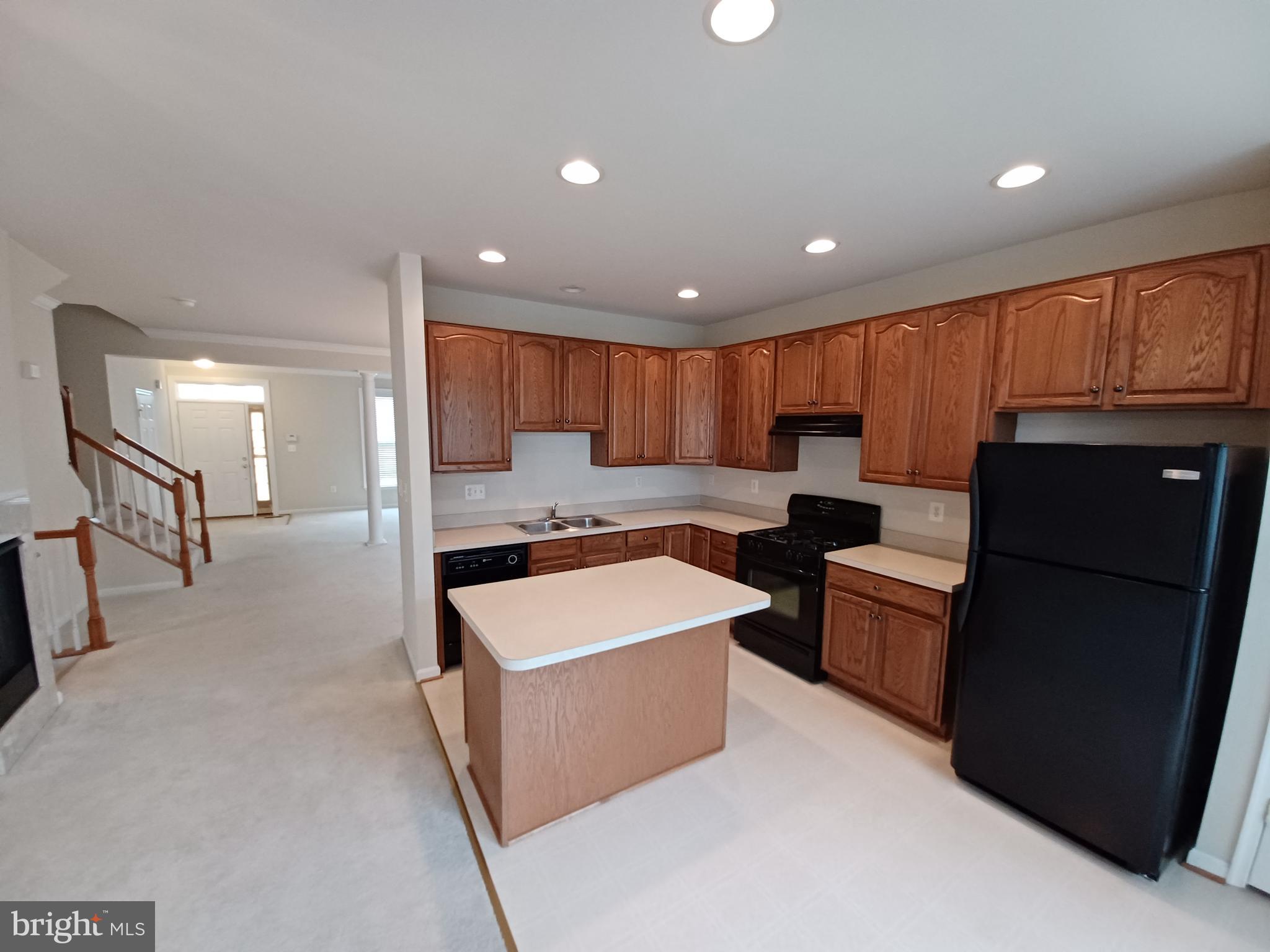 71 Spoon Square Front Royal, VA 22630 - Photo 10 of 28 Kitchen overview
