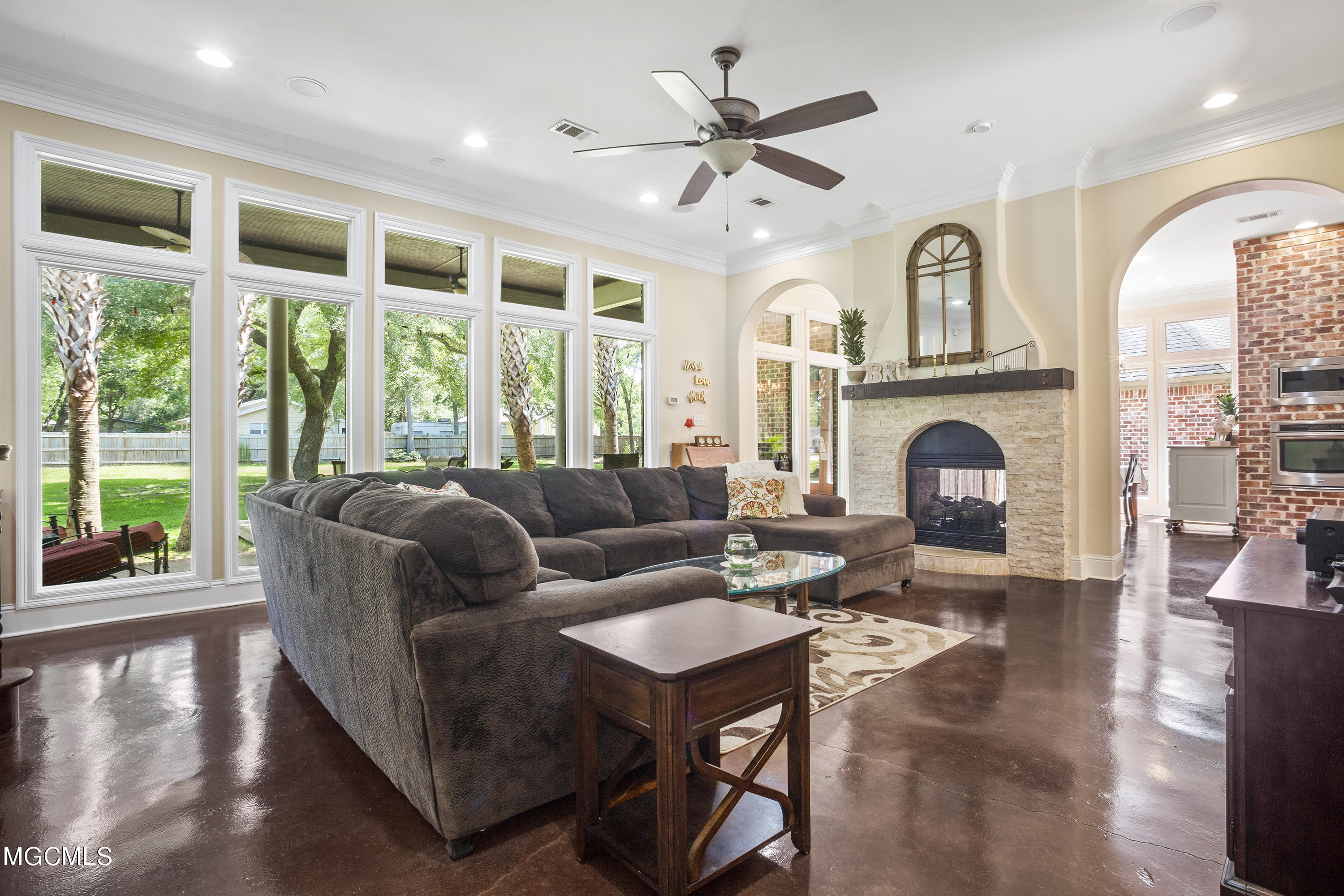 16336 Robinson Road Gulfport, MS 39503 - Photo 8 of 46 008 (2)