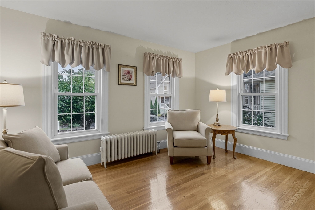 22 Adams Street Melrose, MA 02176 - Photo 6 of 27