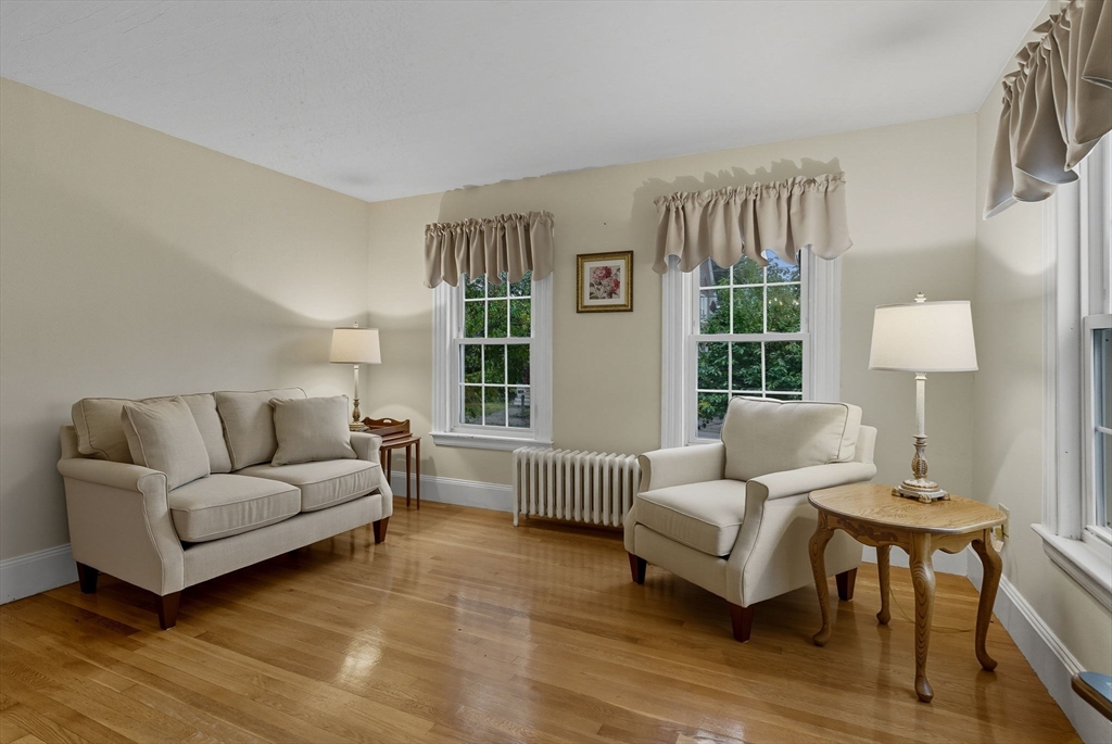 22 Adams Street Melrose, MA 02176 - Photo 7 of 27
