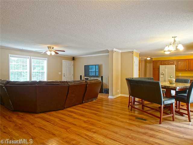 3858 Clapp Mill Road Burlington, NC 27215 - Photo 4 of 16 Living Room.