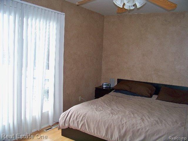 5252 West Ray Road Linden, MI 48451 - Photo 10 of 17 100_8267.JPG