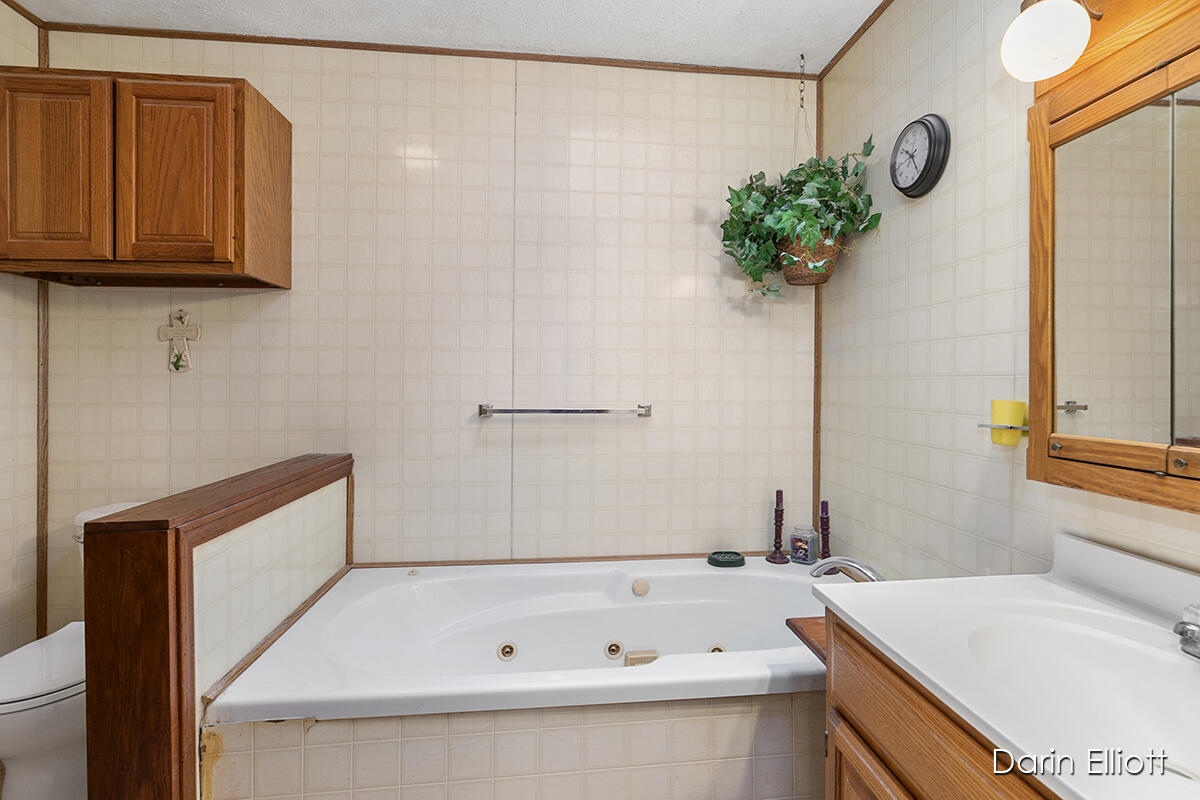 2045 Stanbro Road Ionia, MI 48846 - Photo 21 of 53 IMG_1017
