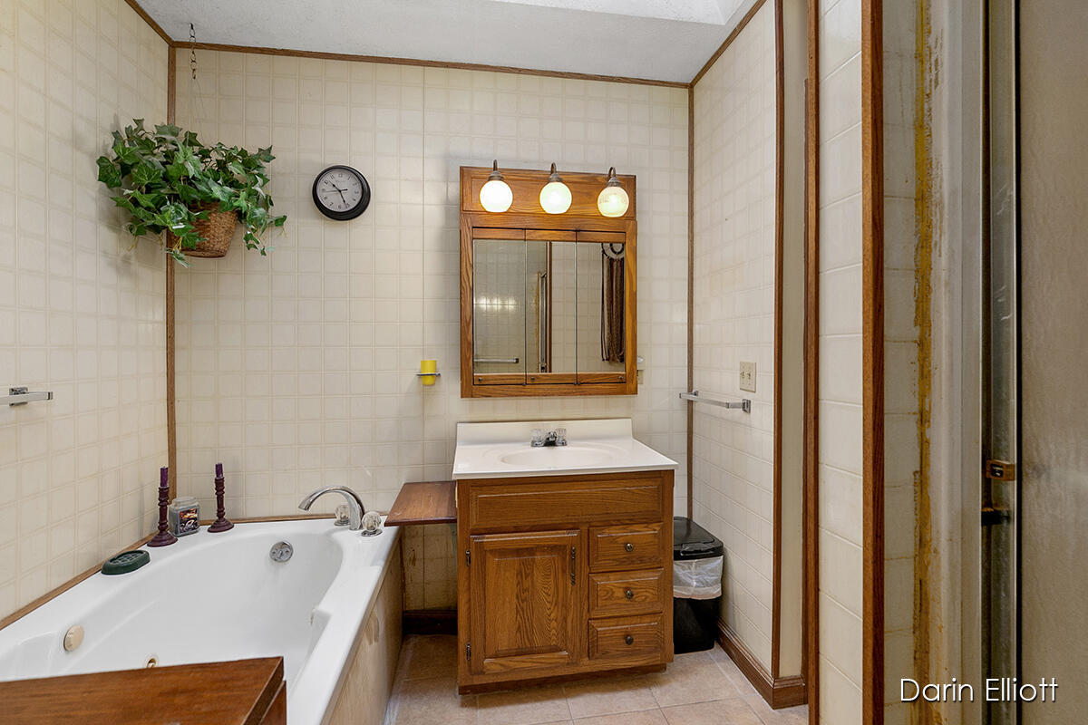 2045 Stanbro Road Ionia, MI 48846 - Photo 22 of 53 IMG_1018