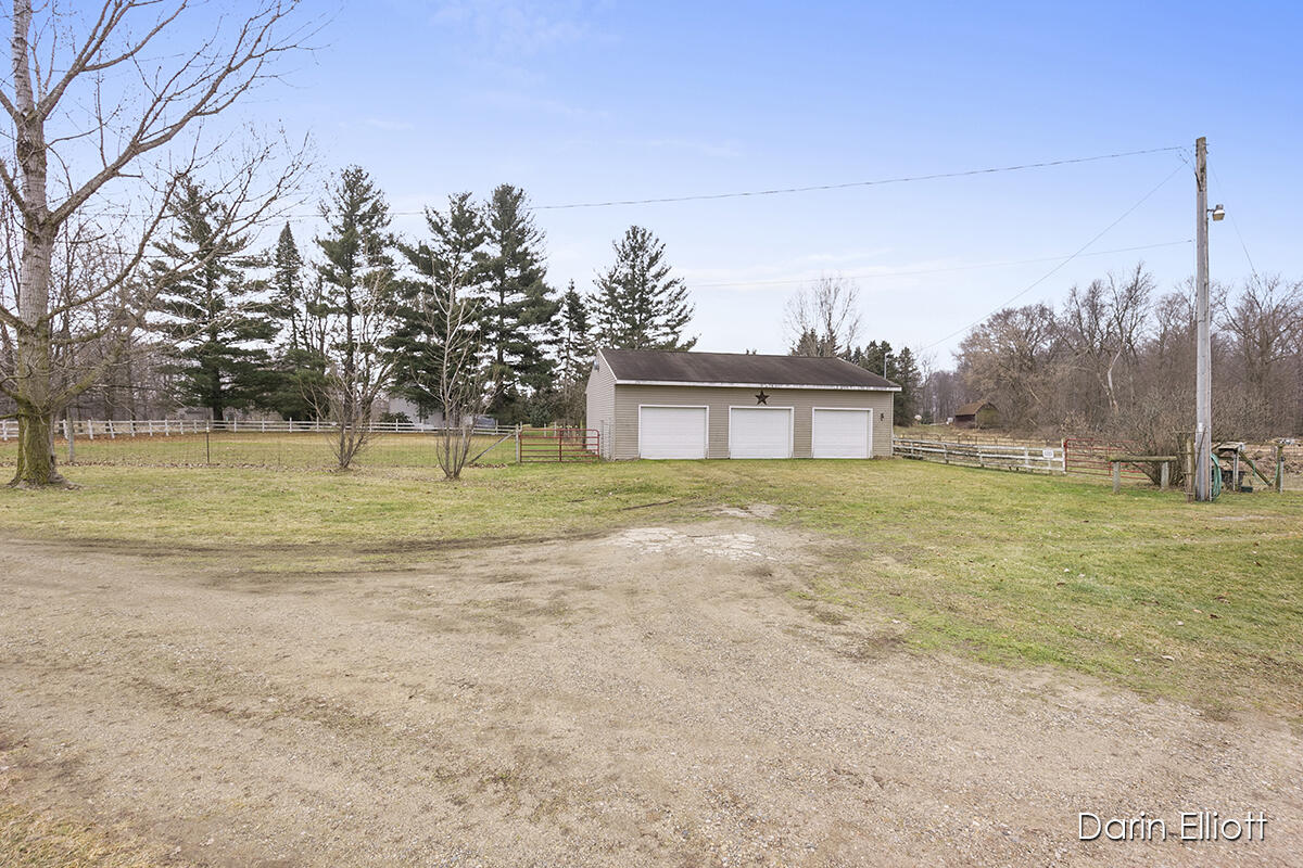 2045 Stanbro Road Ionia, MI 48846 - Photo 31 of 53 IMG_1027