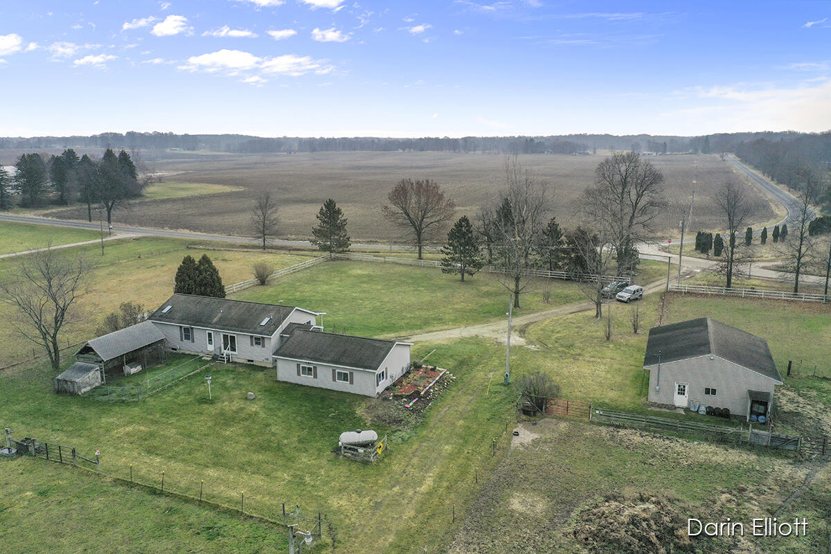 2045 Stanbro Road Ionia, MI 48846 - Photo 47 of 53 IMG_1045