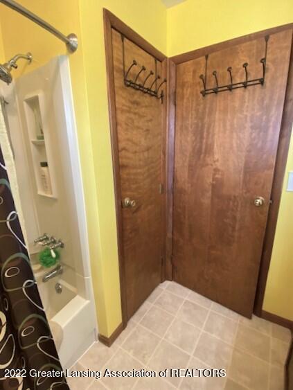 6646 North Welling Road St. Johns, MI 48879 - Photo 29 of 68 main bath 2