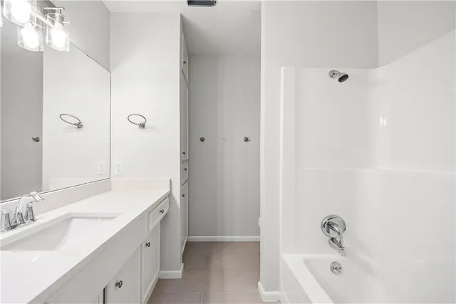 $2,495 | 7030 Tree Top Place, Corpus Christi, TX 78413