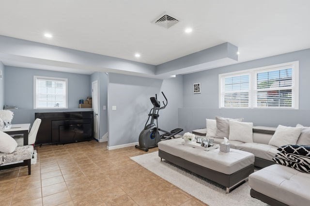 105 Lawrence Street Fall River, MA 02721 - Photo 11 of 27