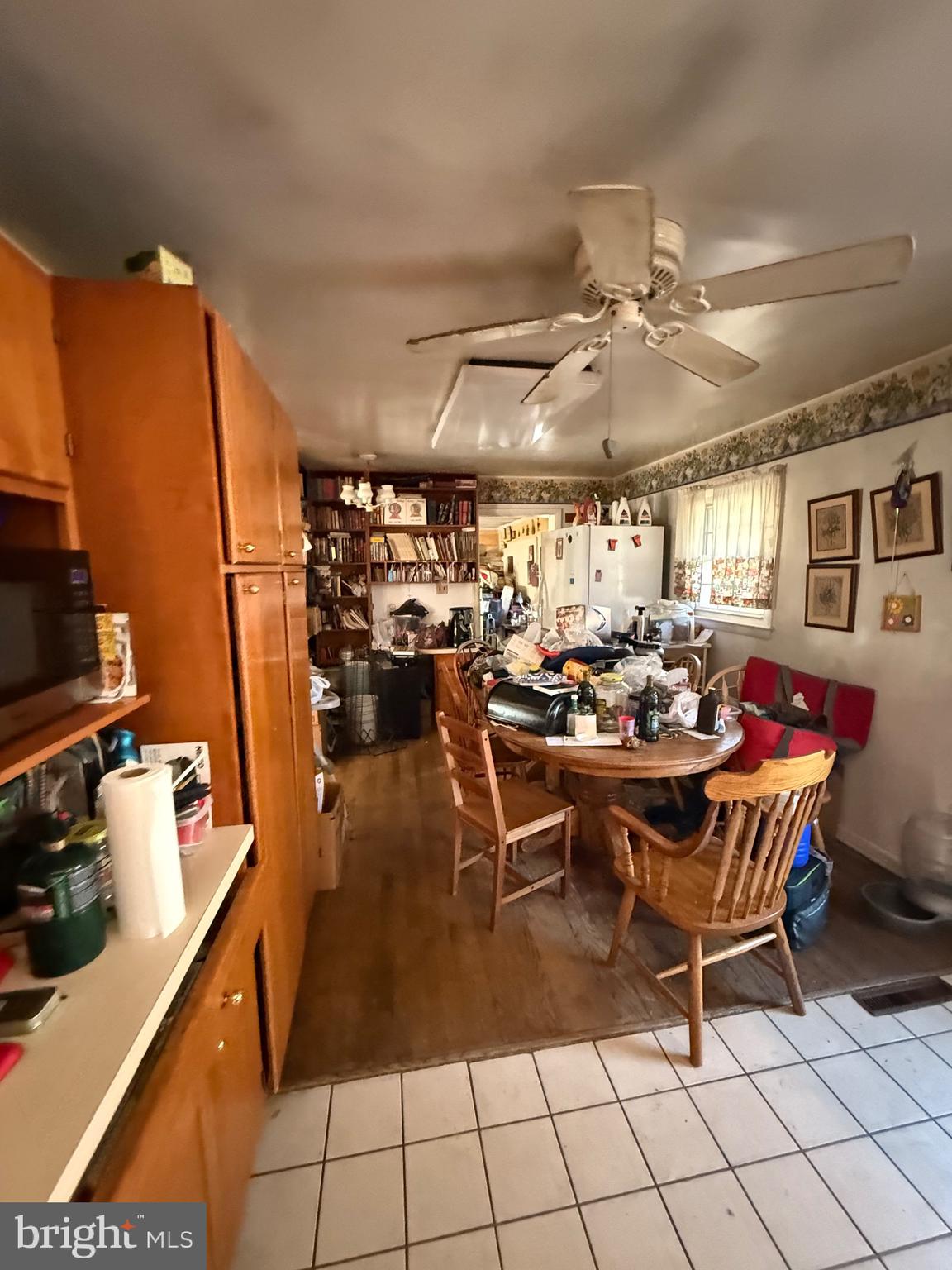 1400 Spencerville Road Spencerville, MD 20868 - Photo 4 of 16 a dining hall with lots of tables and chairs