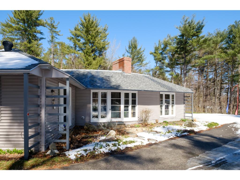 538 A Middle Road Dover, NH 03820 - Photo 2 of 33