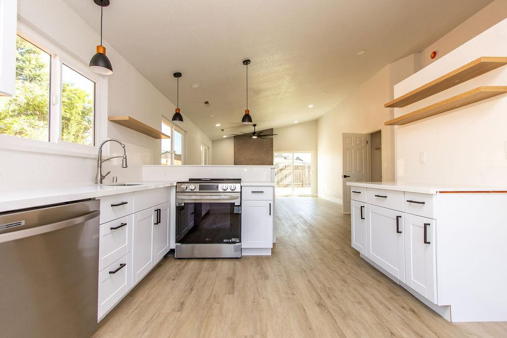 1444 Waterthrush Way Turlock, CA 95382 - Photo 12 of 33