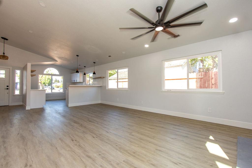 1444 Waterthrush Way Turlock, CA 95382 - Photo 15 of 33