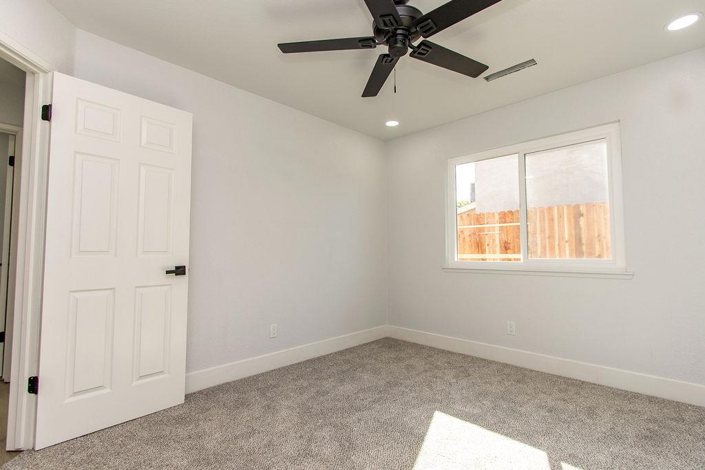 1444 Waterthrush Way Turlock, CA 95382 - Photo 21 of 33