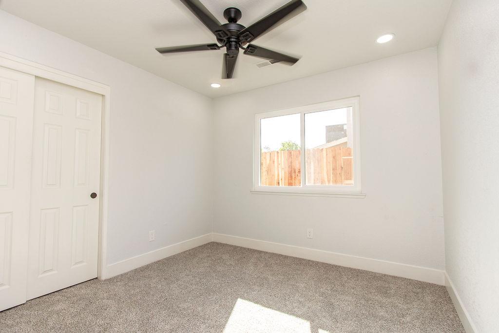 1444 Waterthrush Way Turlock, CA 95382 - Photo 22 of 33