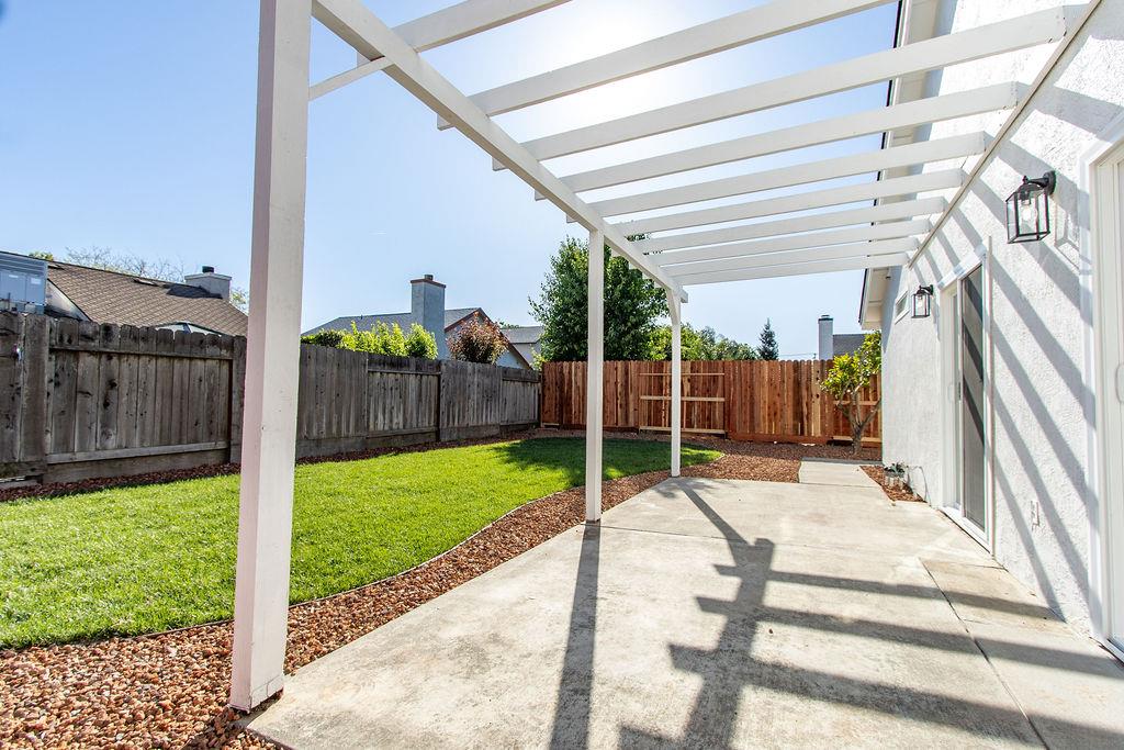 1444 Waterthrush Way Turlock, CA 95382 - Photo 26 of 33