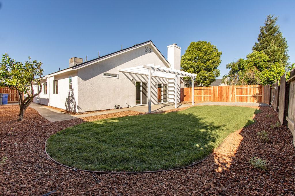 1444 Waterthrush Way Turlock, CA 95382 - Photo 29 of 33