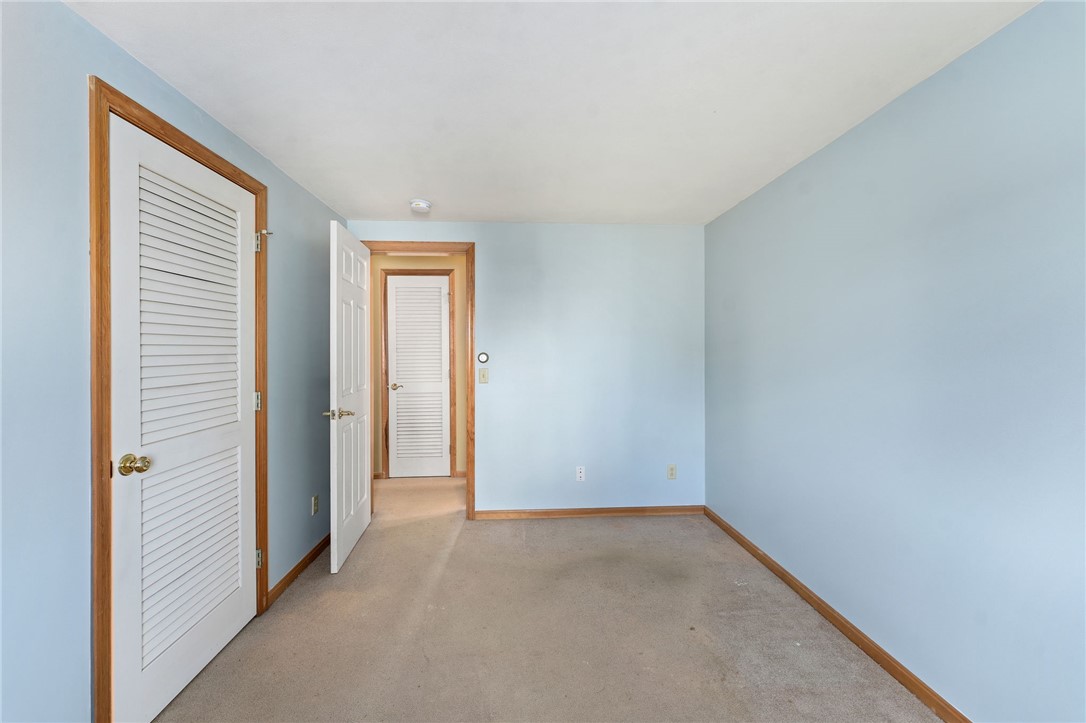 1370 Ocean Road Narragansett, RI 02882 - Photo 24 of 48 3rd bed