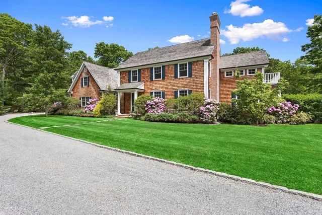 $100,000 | 645 Stephen Hands Path, East Hampton, NY 11937