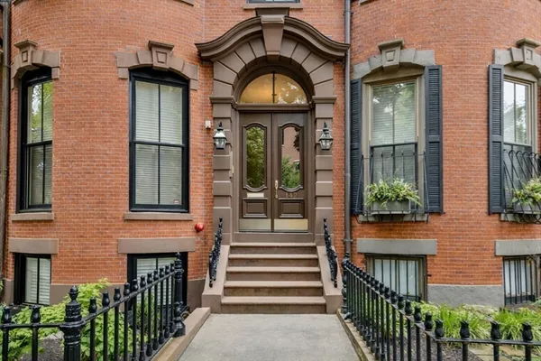 $6,000 | 142 West Concord Street, Unit 3, Boston, MA 02118