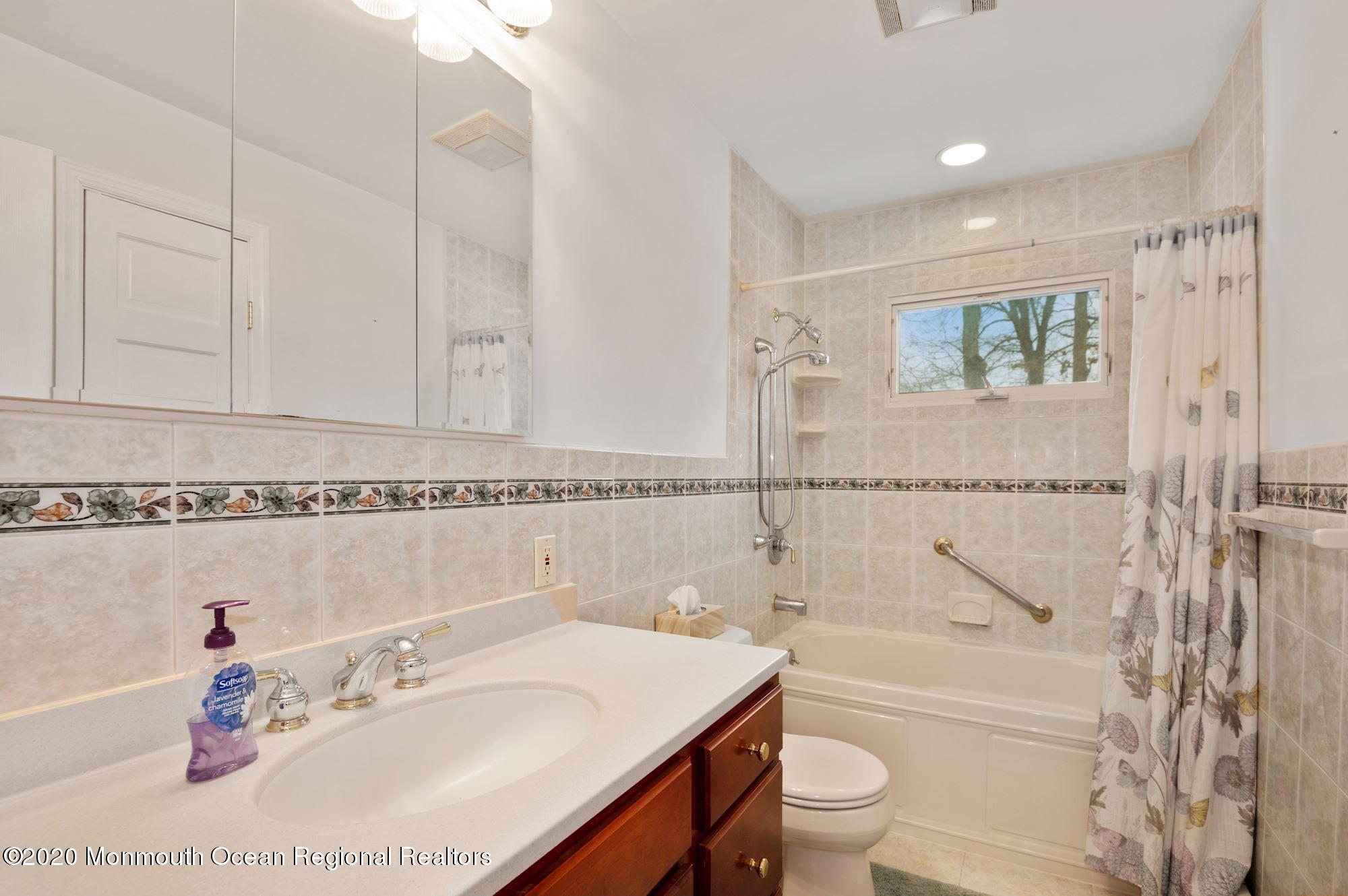 6 Eastlick Road Edison, NJ 08817 - Photo 22 of 39 029_6_Eastlick_Rd_318717_595248